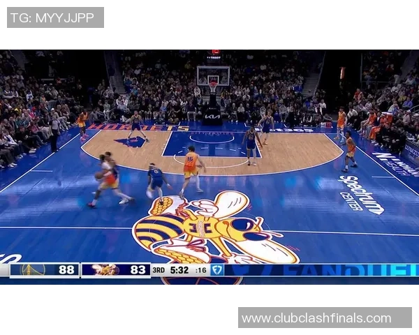 库里领衔勇士对决黄蜂精彩视频集锦回顾与分析