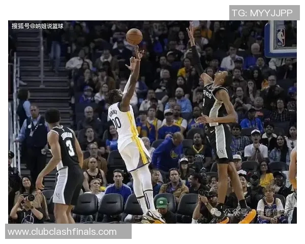 文班亚马首场比赛表现惊艳五次盖帽并成功隔扣字母哥引发热烈讨论